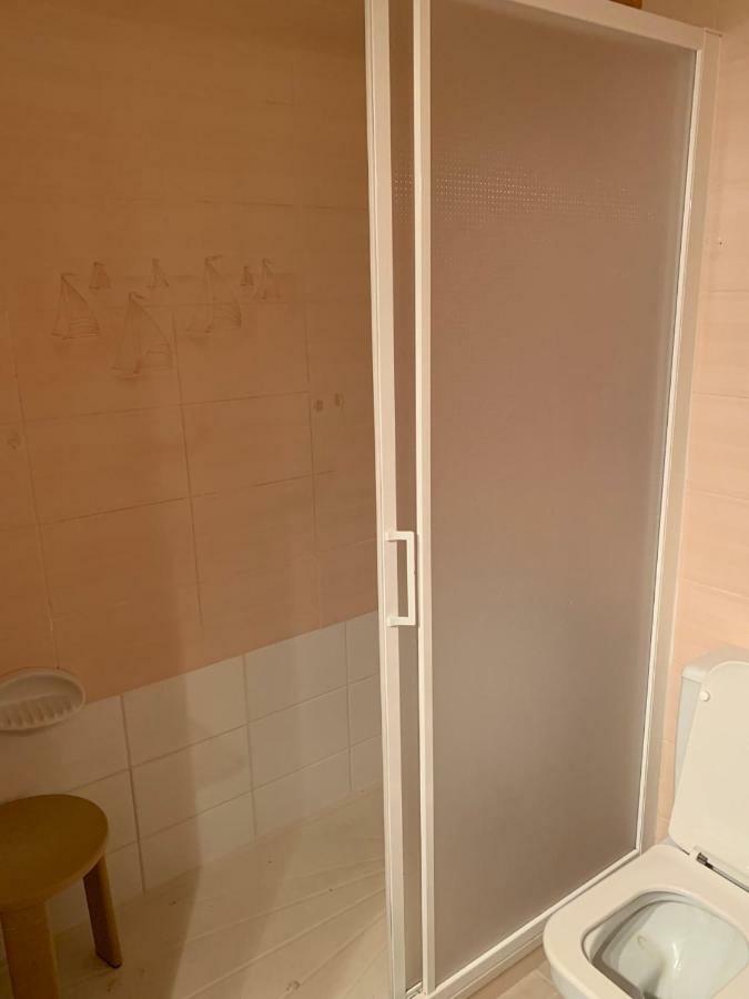 Apartamento Cambrilsfornia Exterior foto