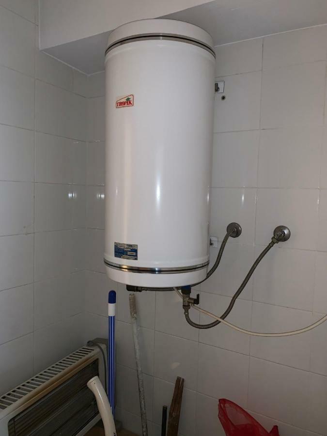 Apartamento Cambrilsfornia Exterior foto