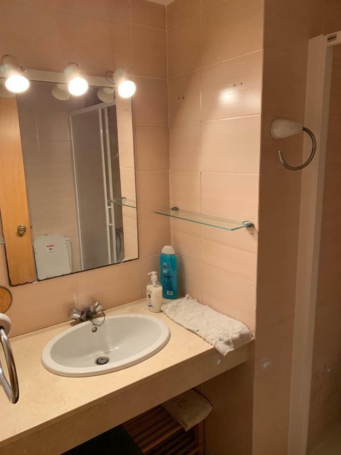 Apartamento Cambrilsfornia Exterior foto