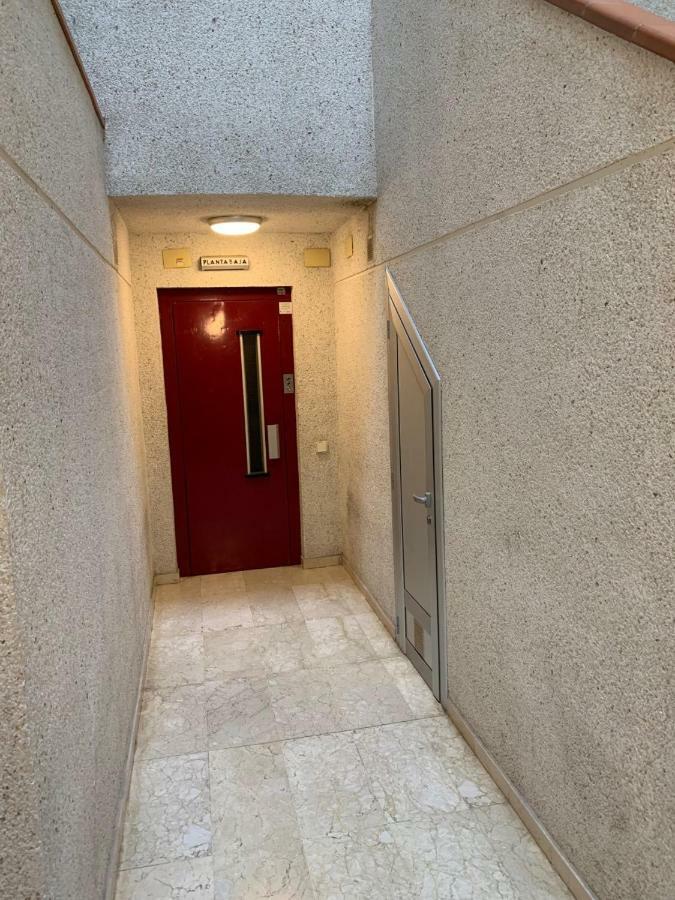 Apartamento Cambrilsfornia Exterior foto